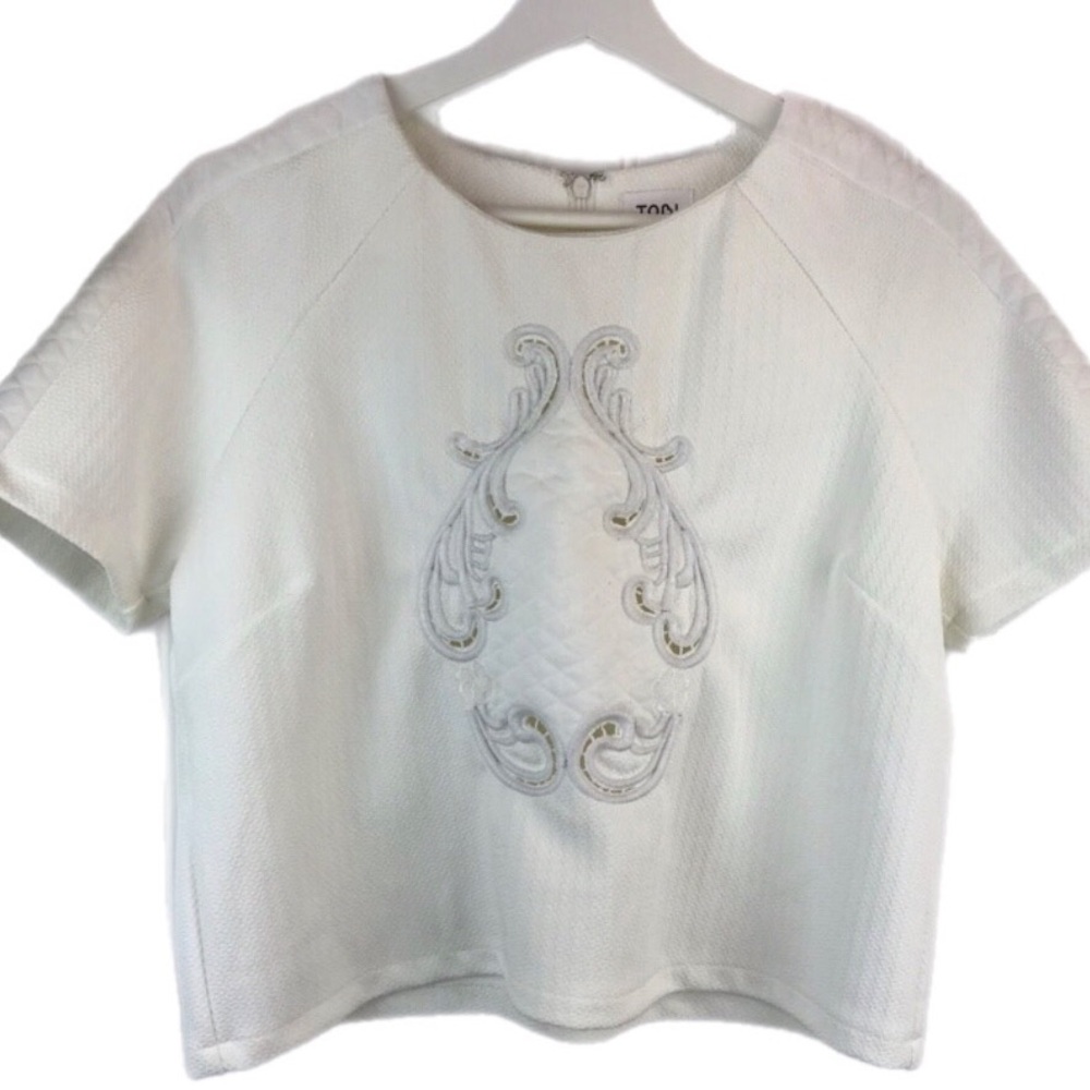 TOBI Boxy Top, Large, Cream Quilted Knit Detail, Embroidered, Short Sleeve